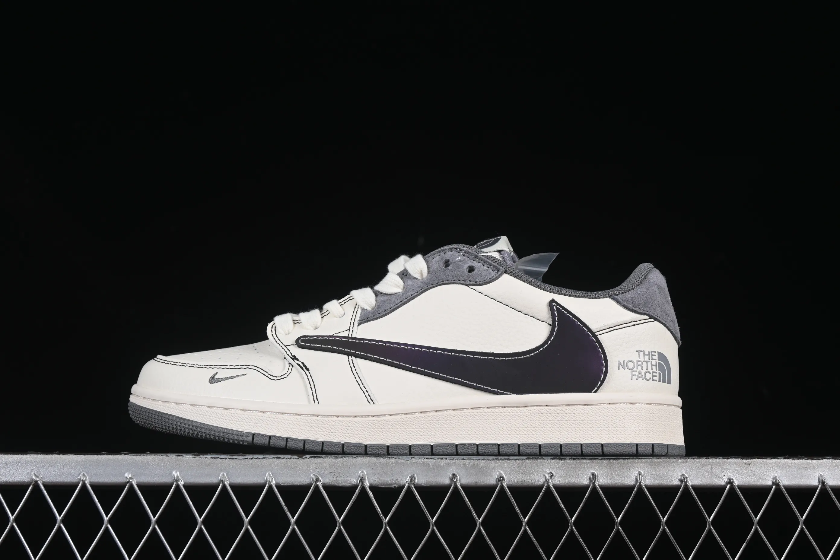 All categories Air Jordan Jordan series basketball shoes Air Jordan 1 Low High-end customized low-top sneakers Travis Scott x Fragment Design x Air Jordan 1 Low OG SP AJ1 Joe 1 North Face joint beige gray purple hook low-top cultural casual sneakers XS6089-501